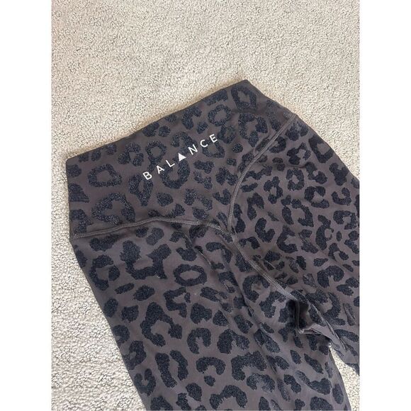 Balance Athletics Luxe Velvet Leopard Print Black Leggings Small - Picture 4 of 7
